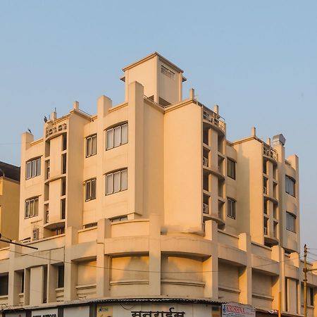 Oyo 13089 Hotel Gold Crest Navi Mumbai Ngoại thất bức ảnh
