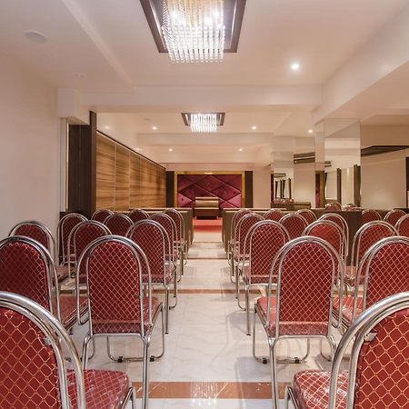 Oyo 13089 Hotel Gold Crest Navi Mumbai Ngoại thất bức ảnh