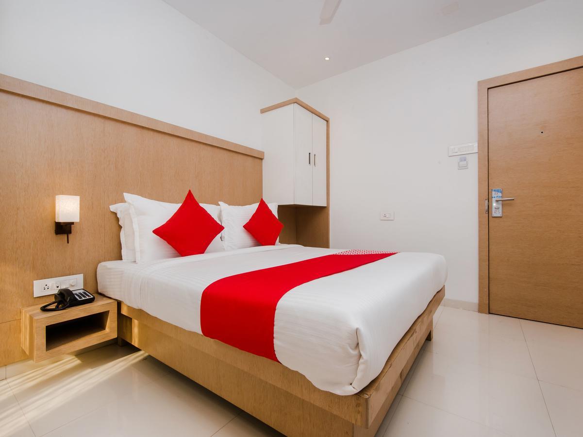 Oyo 13089 Hotel Gold Crest Navi Mumbai Ngoại thất bức ảnh