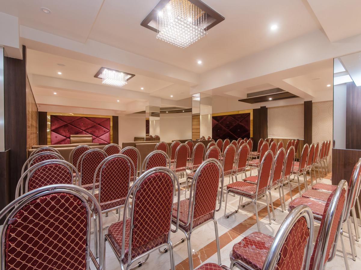 Oyo 13089 Hotel Gold Crest Navi Mumbai Ngoại thất bức ảnh