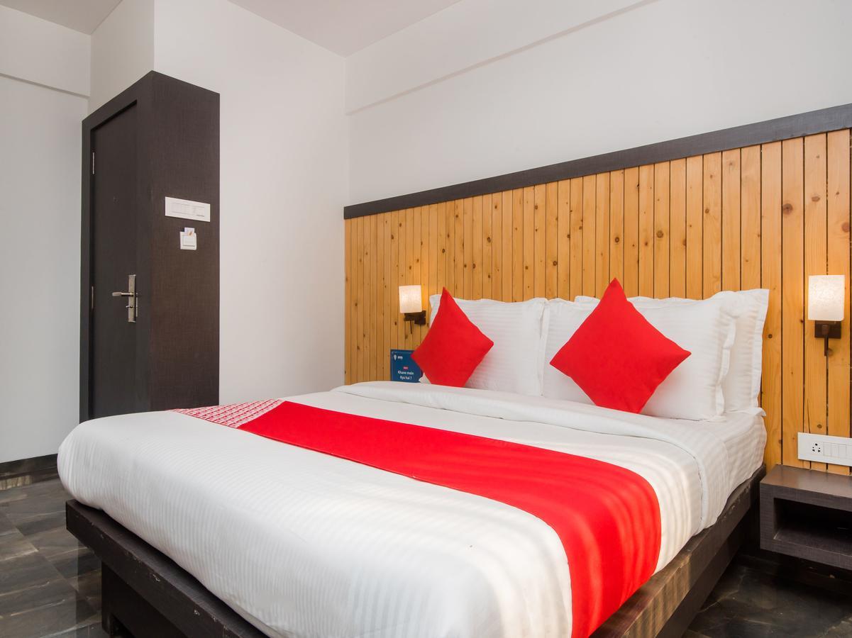 Oyo 13089 Hotel Gold Crest Navi Mumbai Ngoại thất bức ảnh