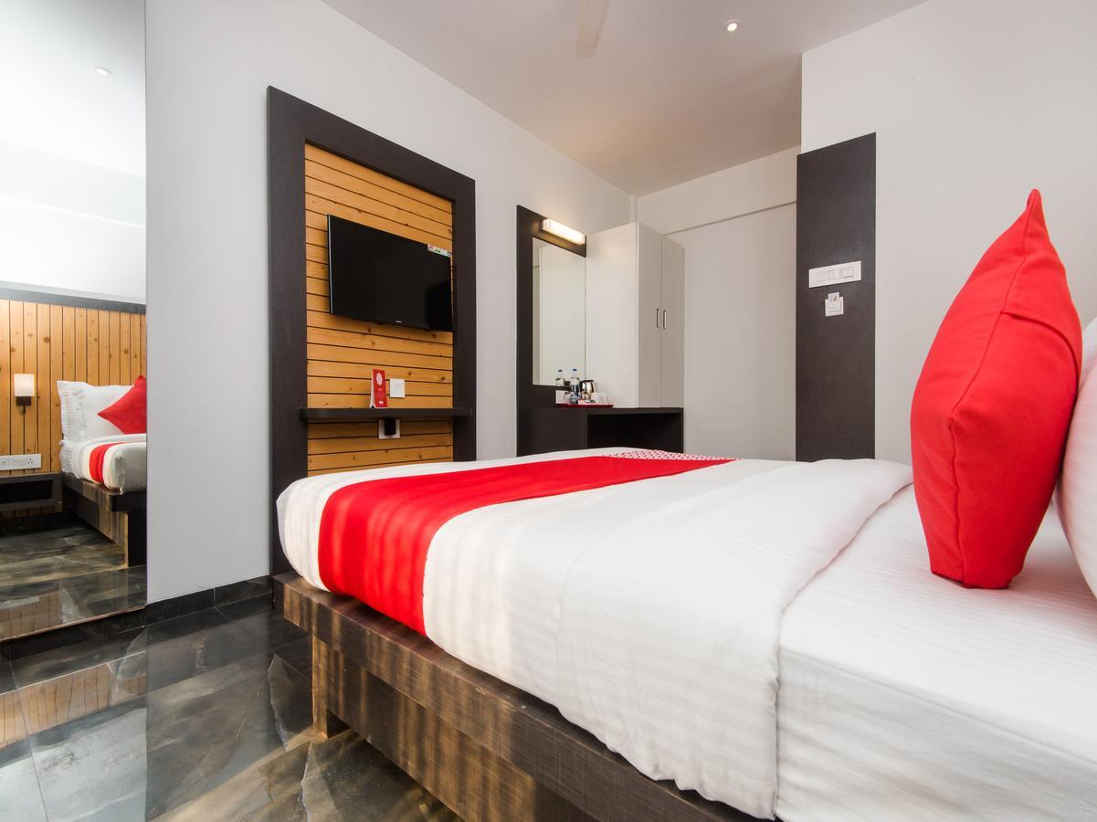 Oyo 13089 Hotel Gold Crest Navi Mumbai Ngoại thất bức ảnh